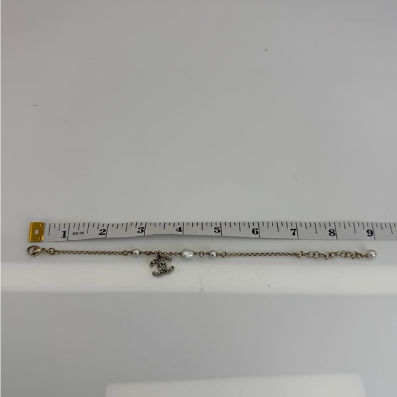 CHANEL Pearl & Crystal Gold Tone Bracelet C20 K - Picture 13 of 13